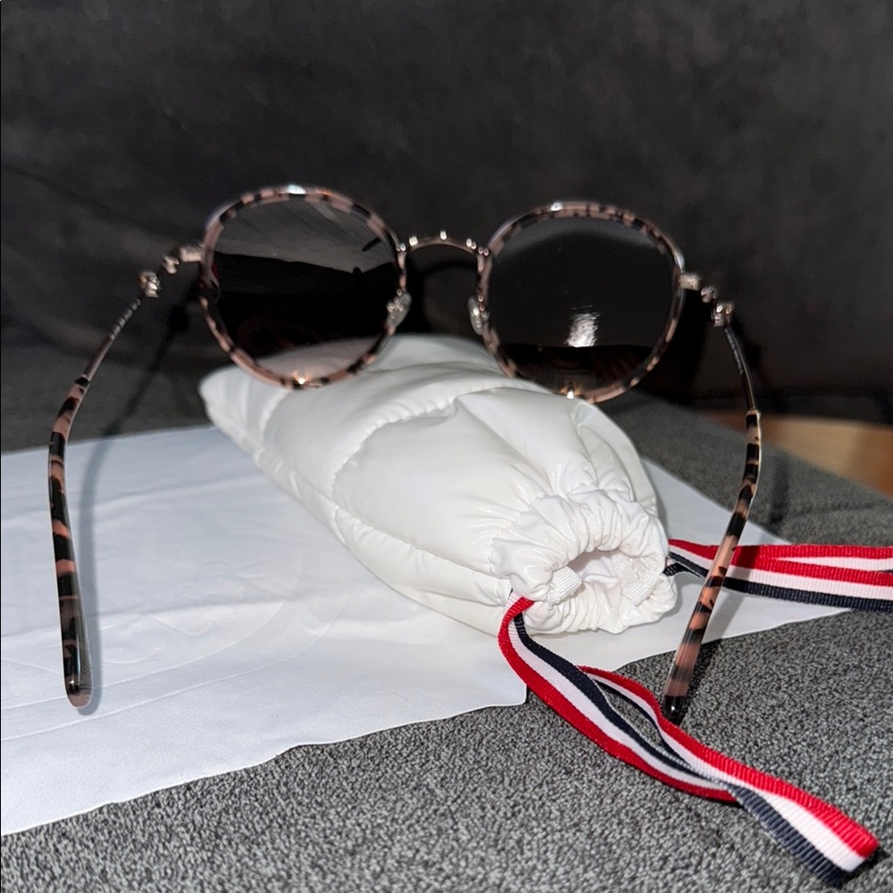 ✨BRAND NEW✨MONCLER Tortoise Sunglasses - Picture 11 of 12